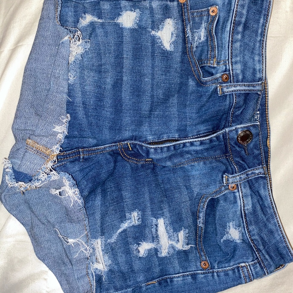 American Eagle shorts - Picture 2 of 2